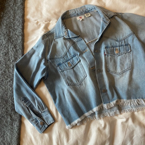 Levi's Jackets & Blazers - Levi’s - NWOT - Denim Jean Jacket. - host pick